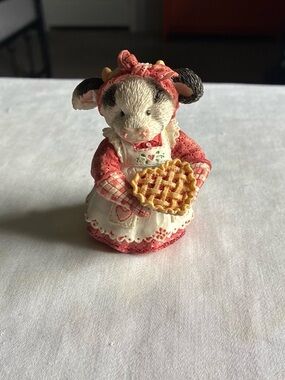 Enesco Pink and White Cow Figurine with Pie